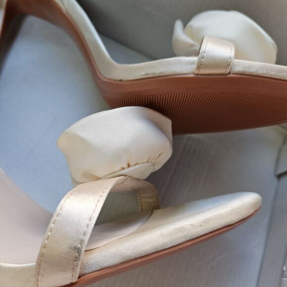 Coutgo Designer-Inspired Slingback Heels Size 9.5 NWT Elegant Kitten Heel Style - Picture 3 of 6